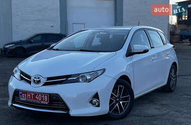 Хэтчбек Toyota Auris 2013 в Луцке