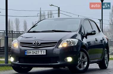 Хэтчбек Toyota Auris 2012 в Одессе