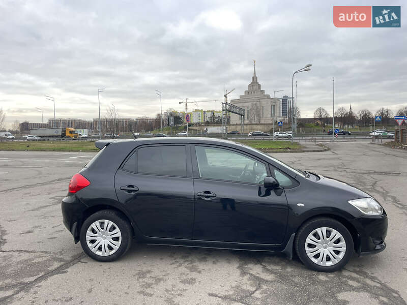 Хетчбек Toyota Auris 2008 в Києві