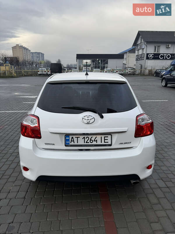 Хетчбек Toyota Auris 2011 в Івано-Франківську фото 6 Хетчбек Toyota Auris 2011 в Івано-Франківську
