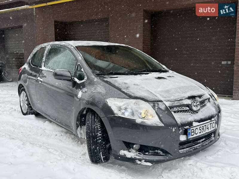 Хэтчбек Toyota Auris 2007 в Львове