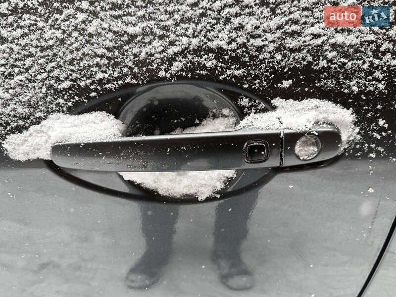 Хэтчбек Toyota Auris 2007 в Львове