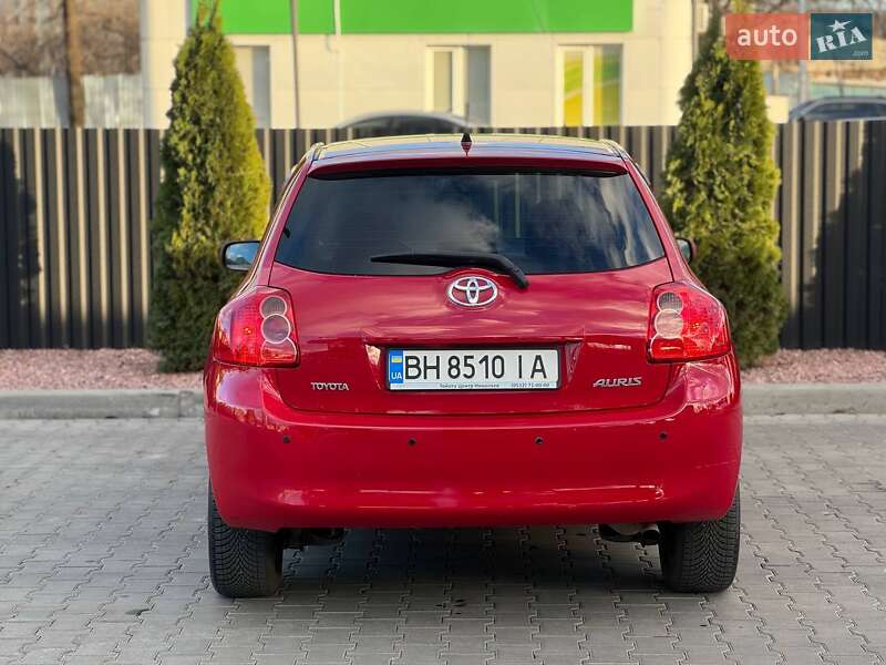 Хэтчбек Toyota Auris 2007 в Одессе