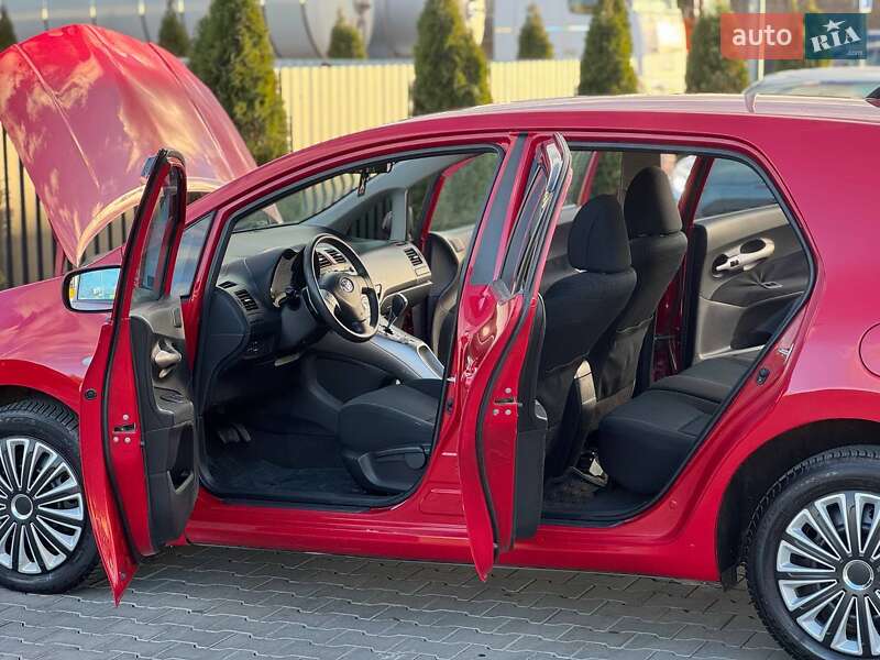 Хэтчбек Toyota Auris 2007 в Одессе