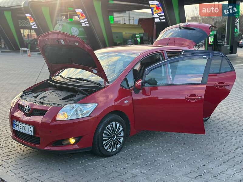 Хэтчбек Toyota Auris 2007 в Одессе