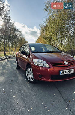 Хетчбек Toyota Auris 2010 в Запоріжжі