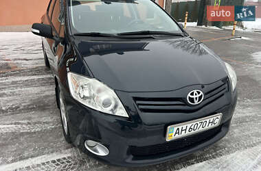 Хэтчбек Toyota Auris 2011 в Киеве