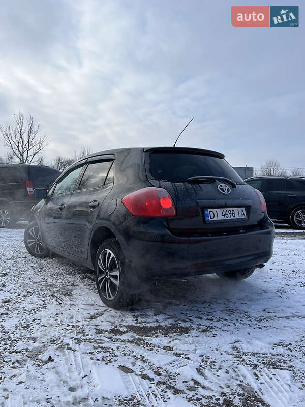 Хэтчбек Toyota Auris 2008 в Черкассах