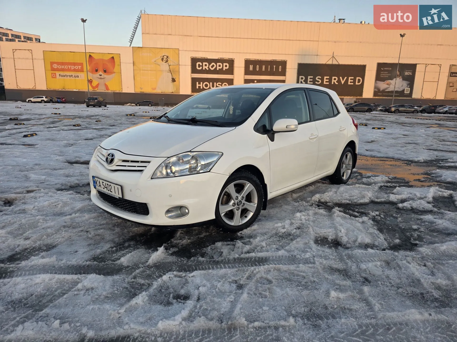 2011 Toyota Auris - фото 1