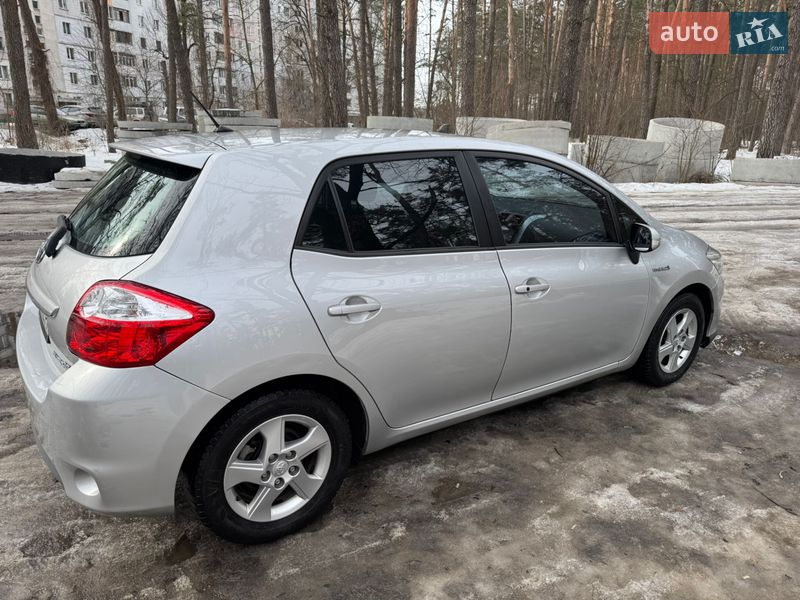 Хэтчбек Toyota Auris 2012 в Киеве