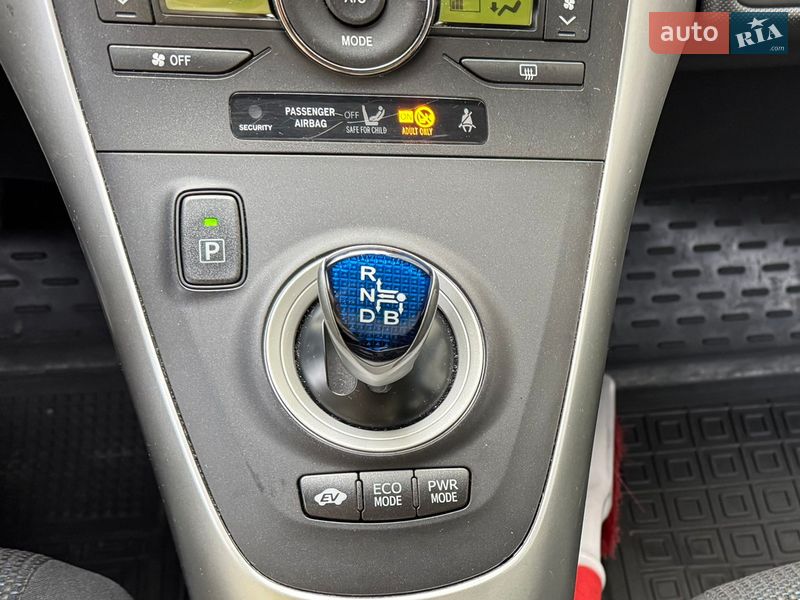 Хэтчбек Toyota Auris 2012 в Киеве