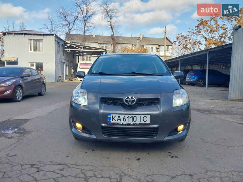 Хэтчбек Toyota Auris 2008 в Николаеве