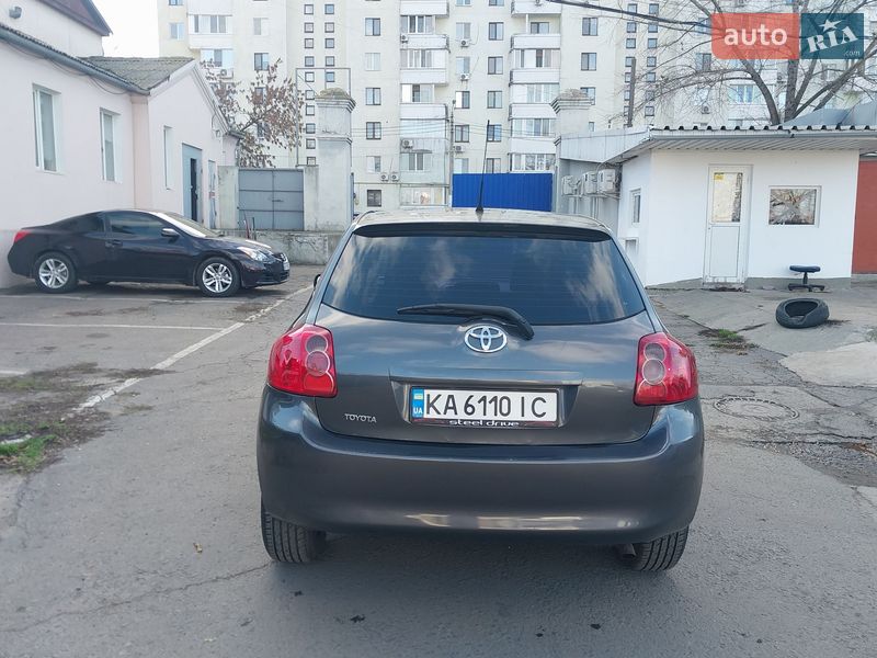 Хэтчбек Toyota Auris 2008 в Николаеве