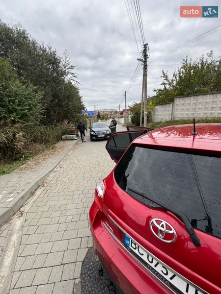 Хэтчбек Toyota Auris 2010 в Винниках