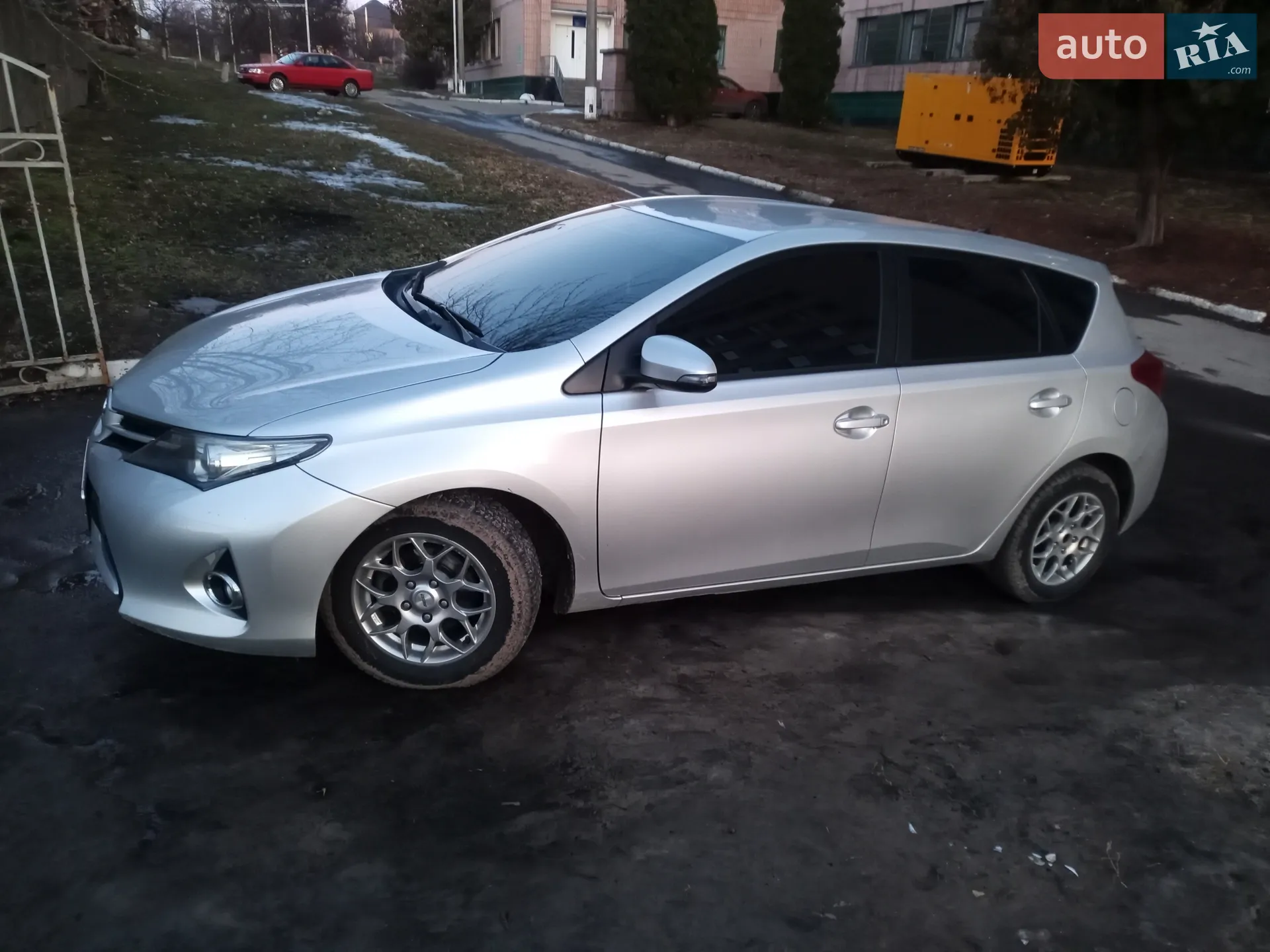 2015 Toyota Auris - мініатюра 4