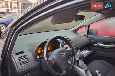 Хетчбек Toyota Auris 2008 в Роздільній