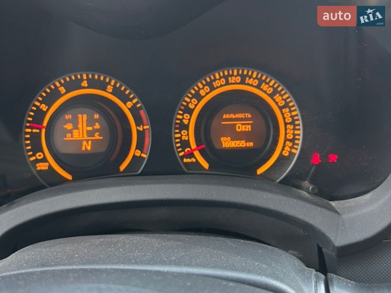 Хэтчбек Toyota Auris 2008 в Киеве