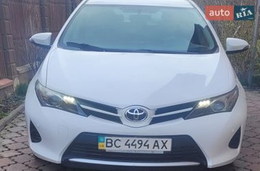 Хетчбек Toyota Auris 2014 в Львові