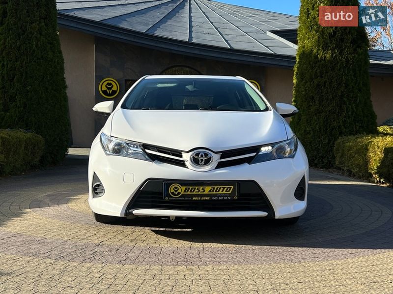 Хетчбек Toyota Auris 2014 в Львові