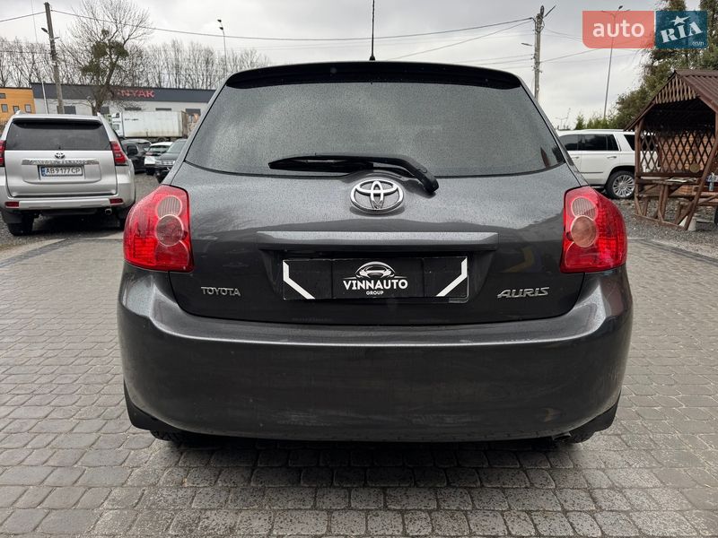 Хэтчбек Toyota Auris 2008 в Виннице