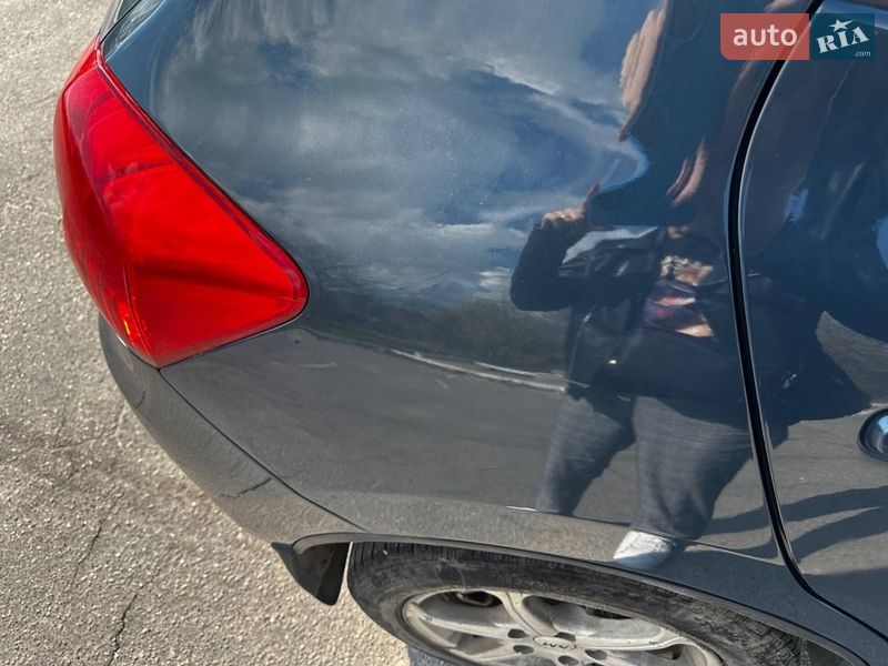 Хэтчбек Toyota Auris 2007 в Днепре