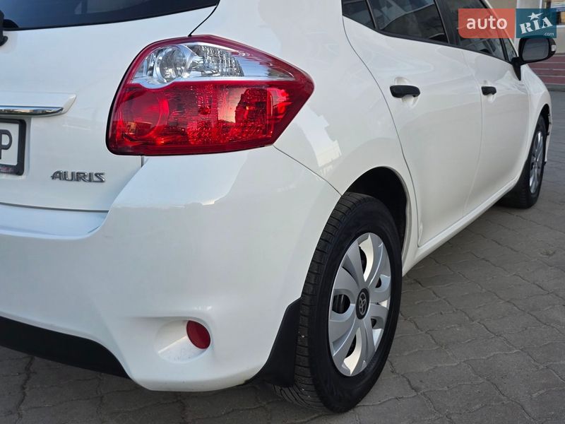 Хэтчбек Toyota Auris 2013 в Хмельницком фото 17 Хэтчбек Toyota Auris 2013 в Хмельницком