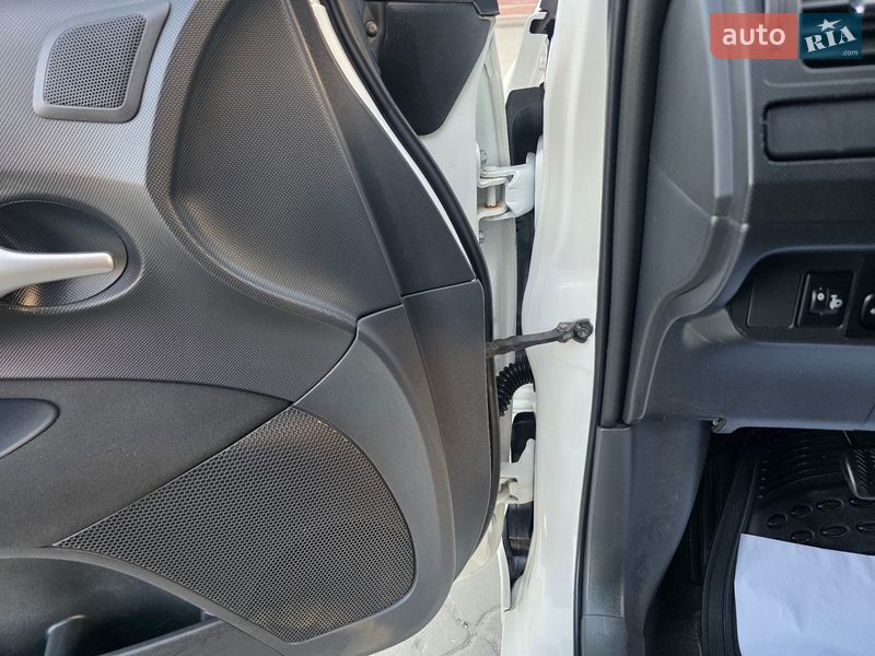 Хэтчбек Toyota Auris 2013 в Хмельницком фото 34 Хэтчбек Toyota Auris 2013 в Хмельницком