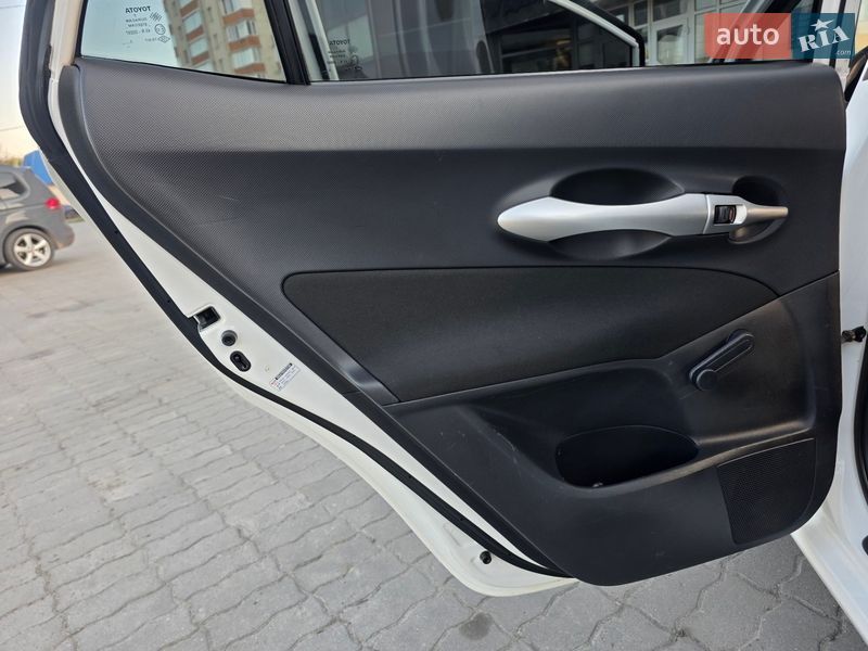 Хэтчбек Toyota Auris 2013 в Хмельницком фото 52 Хэтчбек Toyota Auris 2013 в Хмельницком