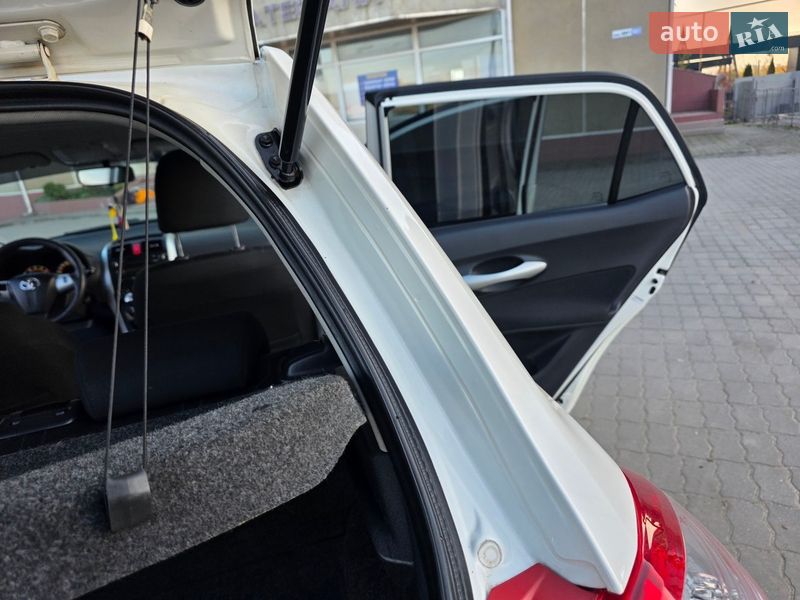 Хэтчбек Toyota Auris 2013 в Хмельницком фото 60 Хэтчбек Toyota Auris 2013 в Хмельницком