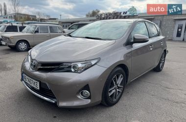 Хэтчбек Toyota Auris 2014 в Виннице