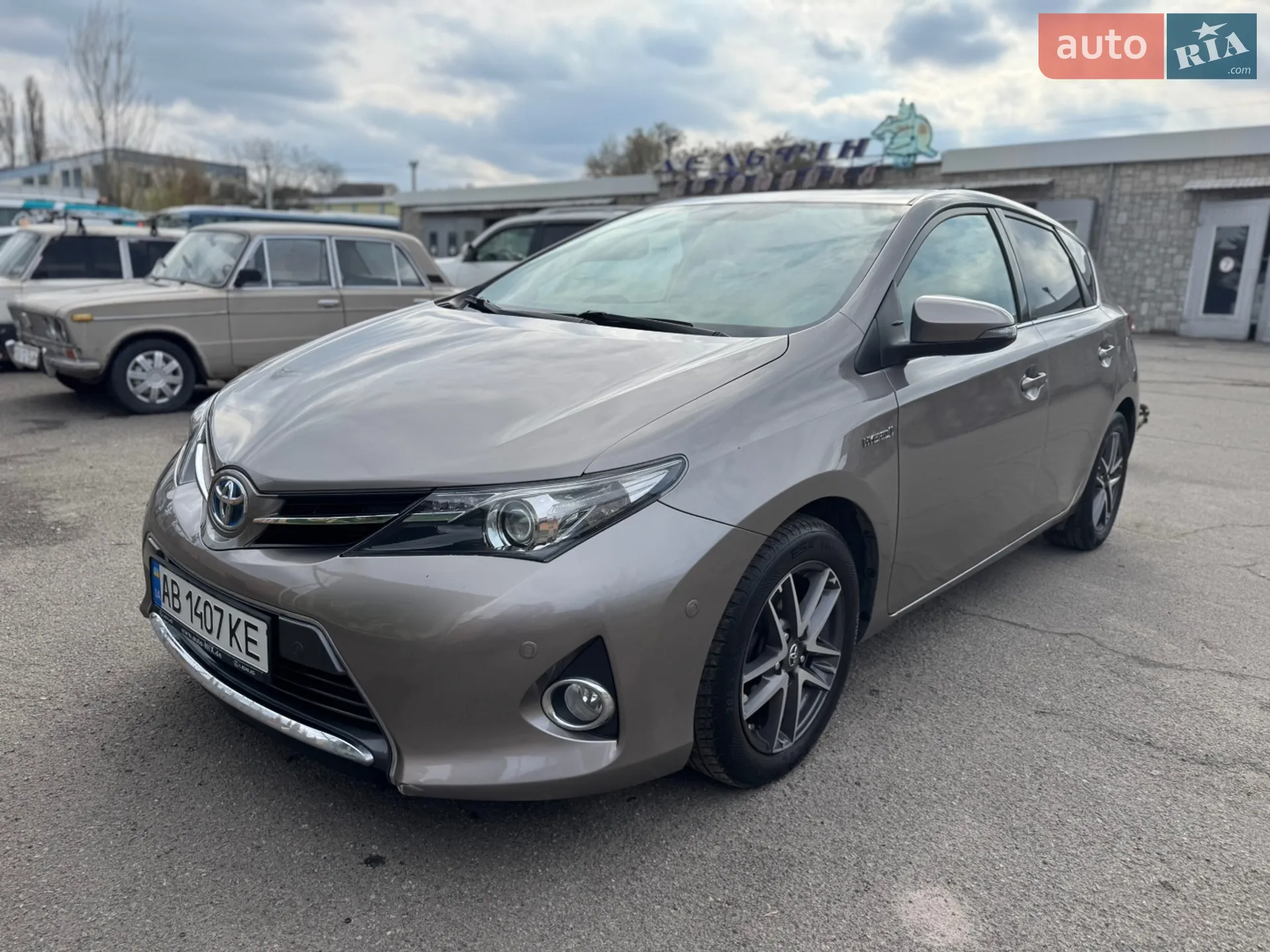 2014 Toyota Auris - фото 1