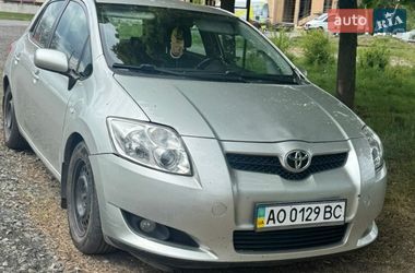 Хэтчбек Toyota Auris 2008 в Мукачево