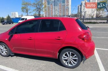 Хетчбек Toyota Auris 2008 в Вишгороді