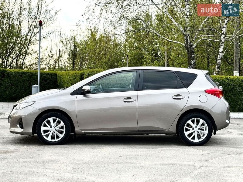 Toyota Auris 2013
