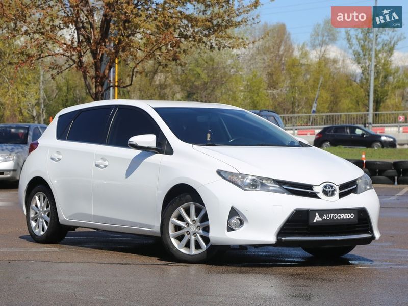 Toyota Auris 2013