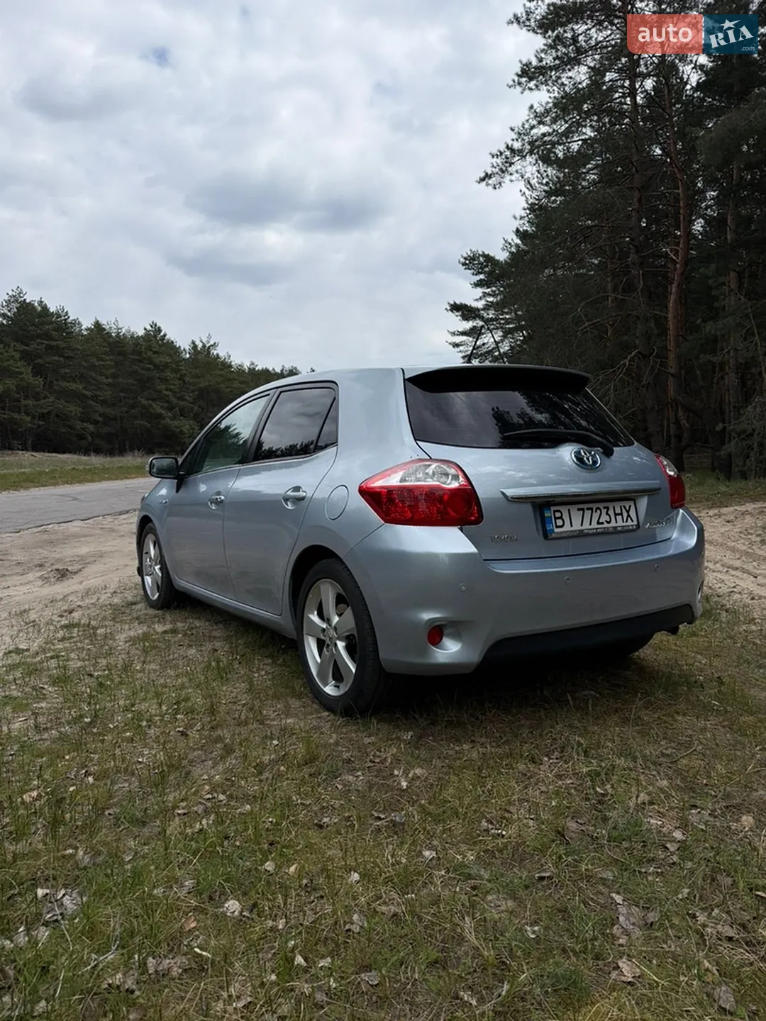 2011 Toyota Auris - мініатюра 4