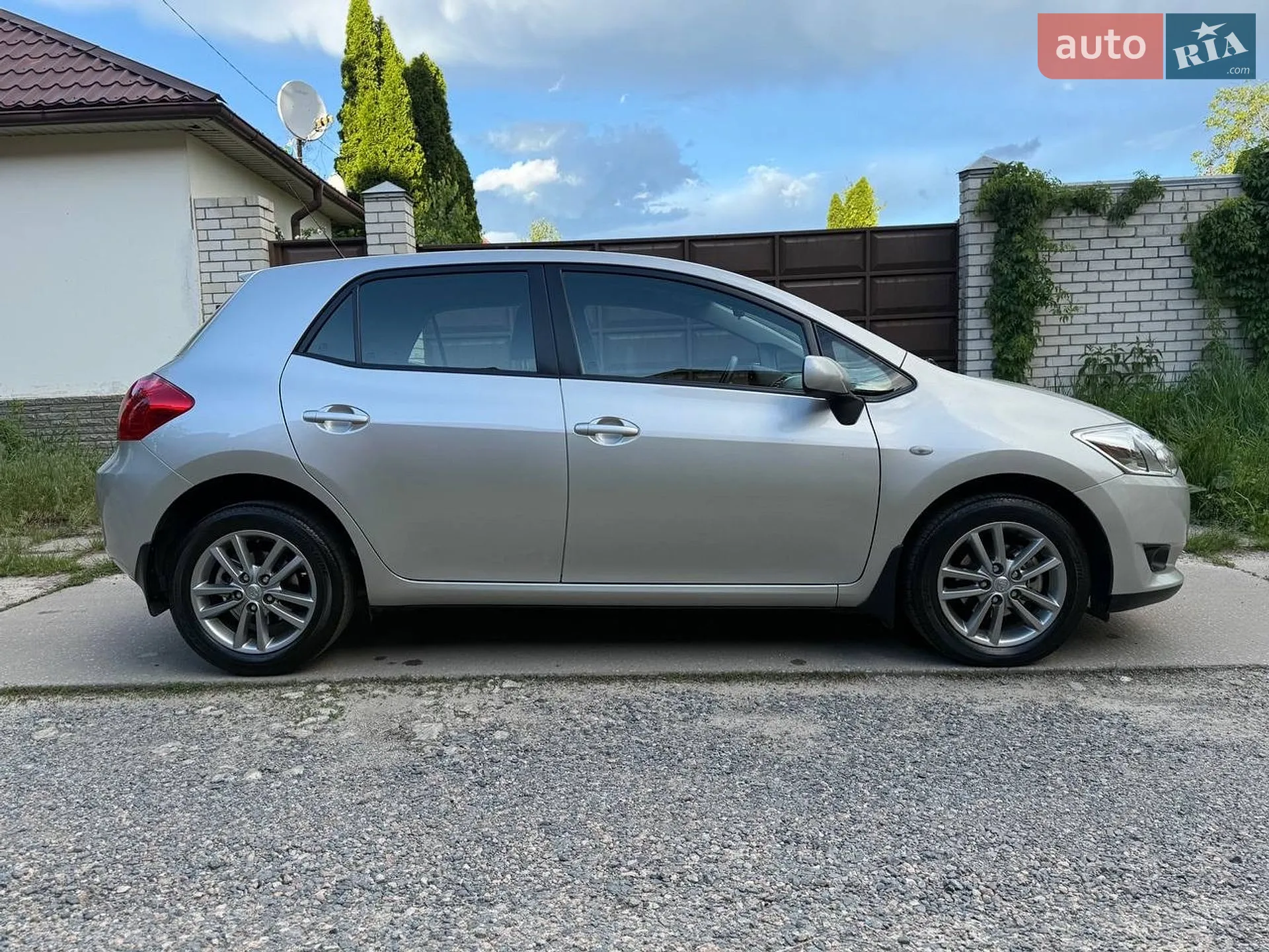 2010 Toyota Auris - мініатюра 13