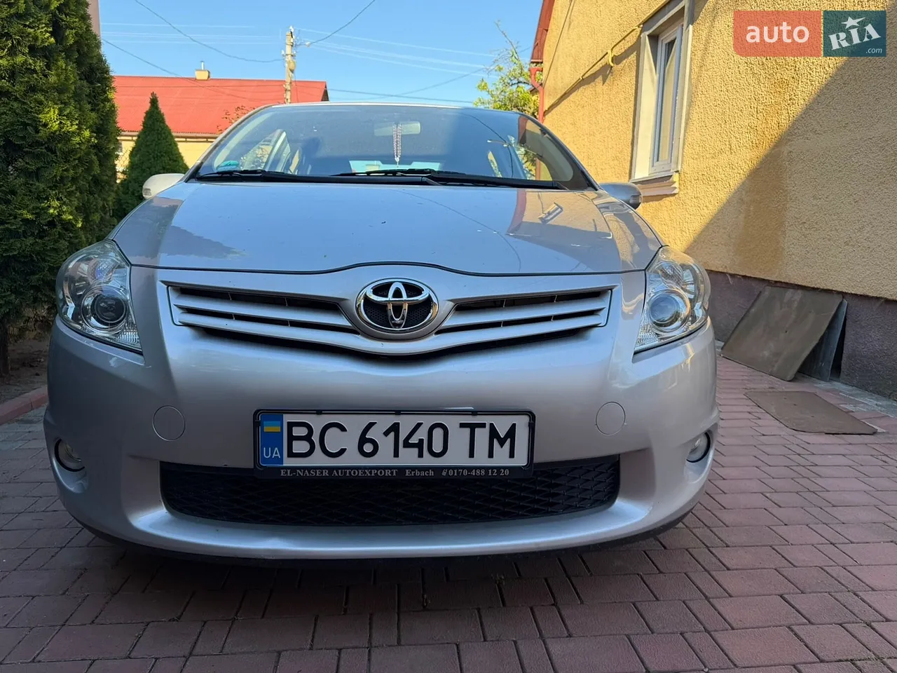 2010 Toyota Auris - мініатюра 12