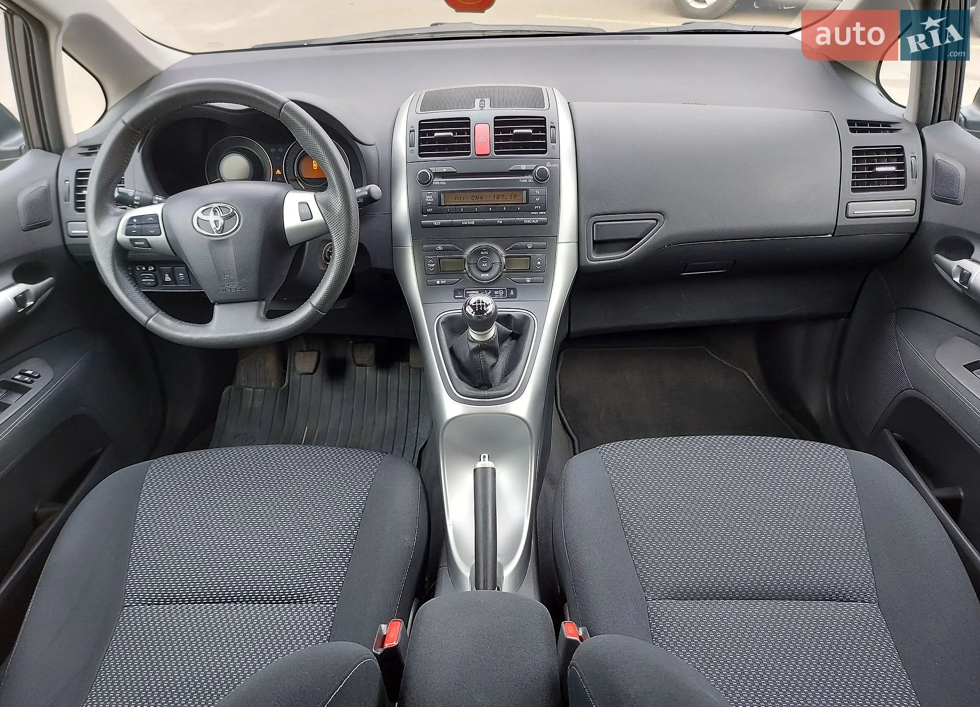 2010 Toyota Auris - мініатюра 21