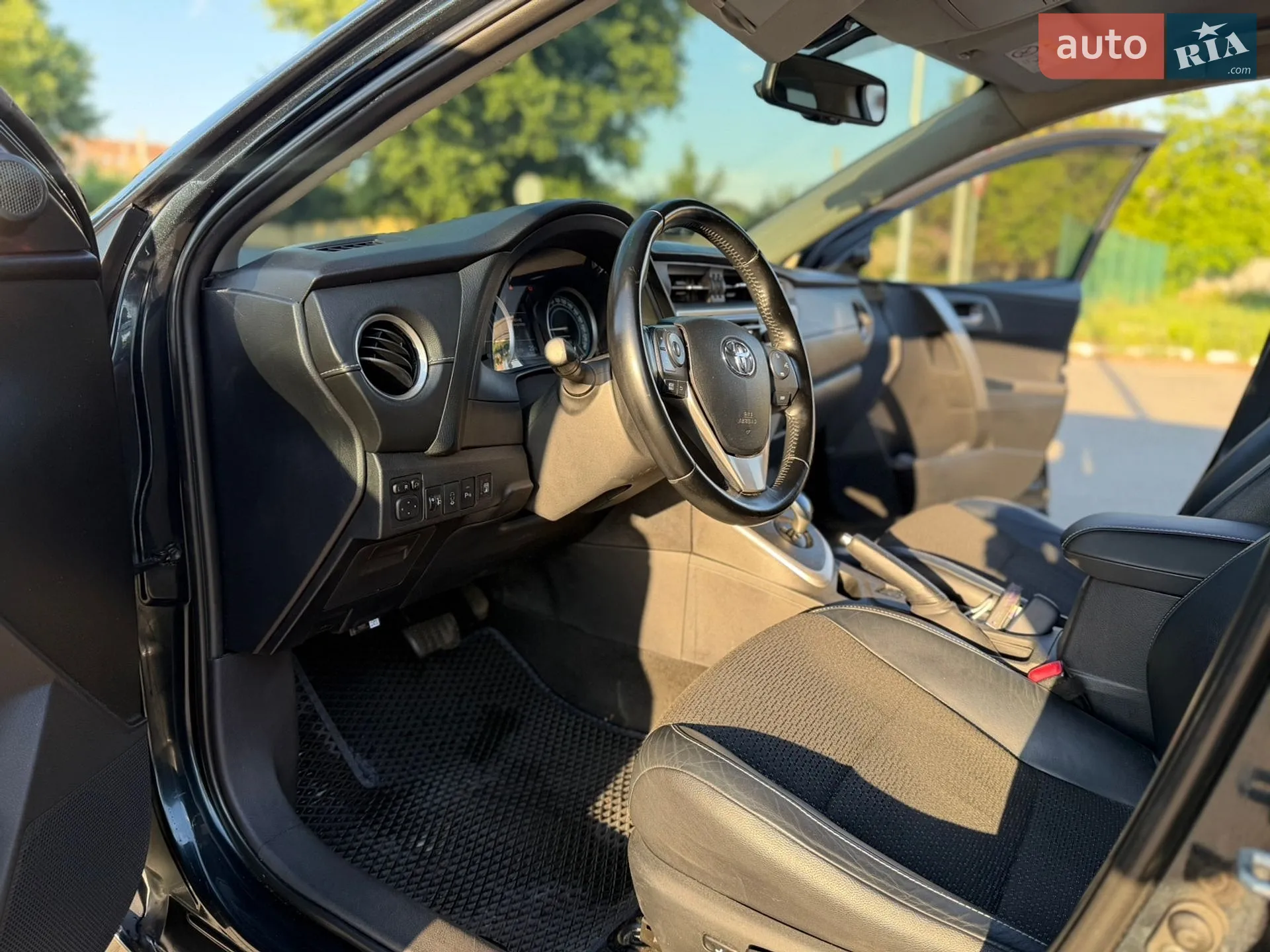 2013 Toyota Auris - мініатюра 12