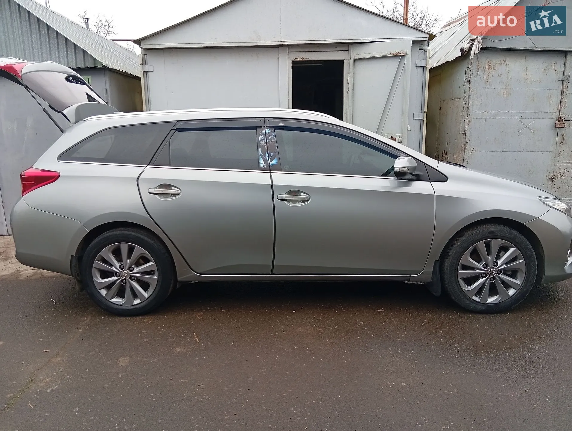 2014 Toyota Auris - мініатюра 2