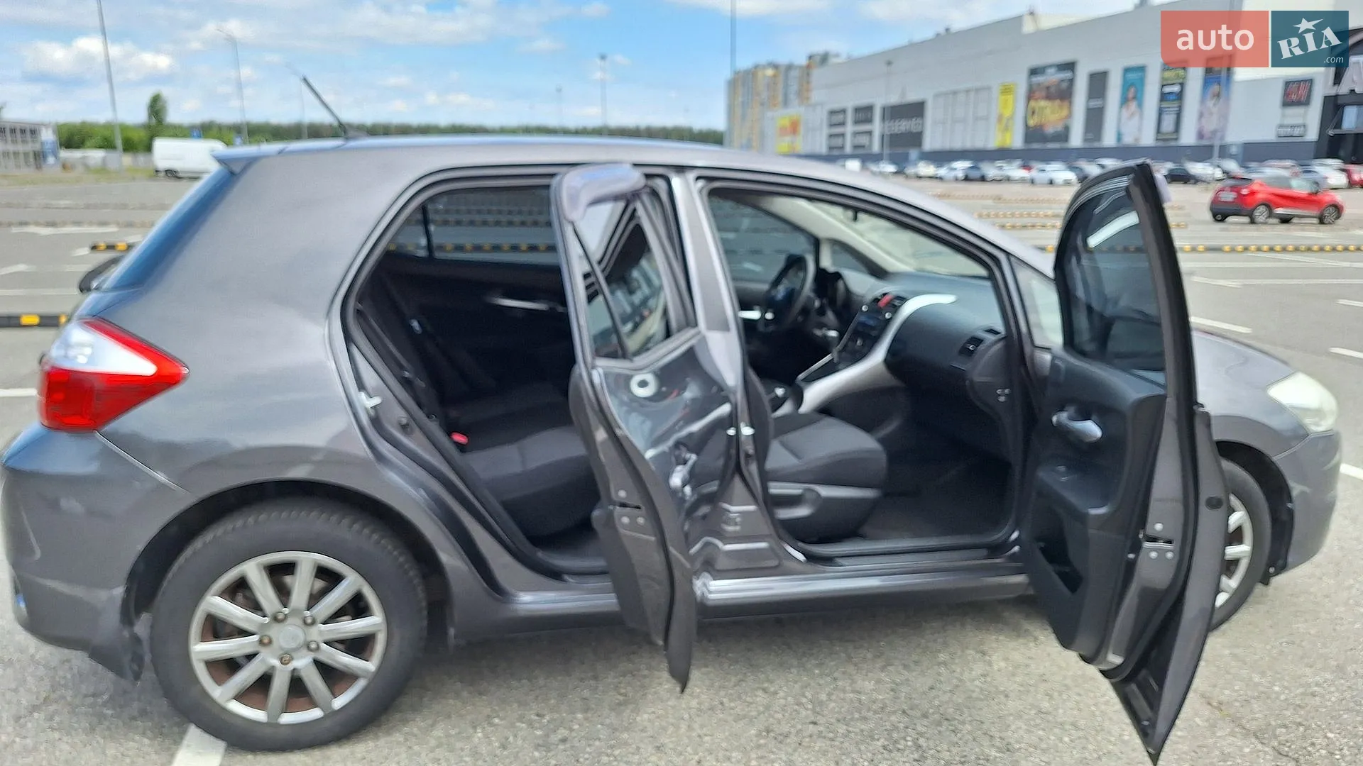2011 Toyota Auris - мініатюра 13