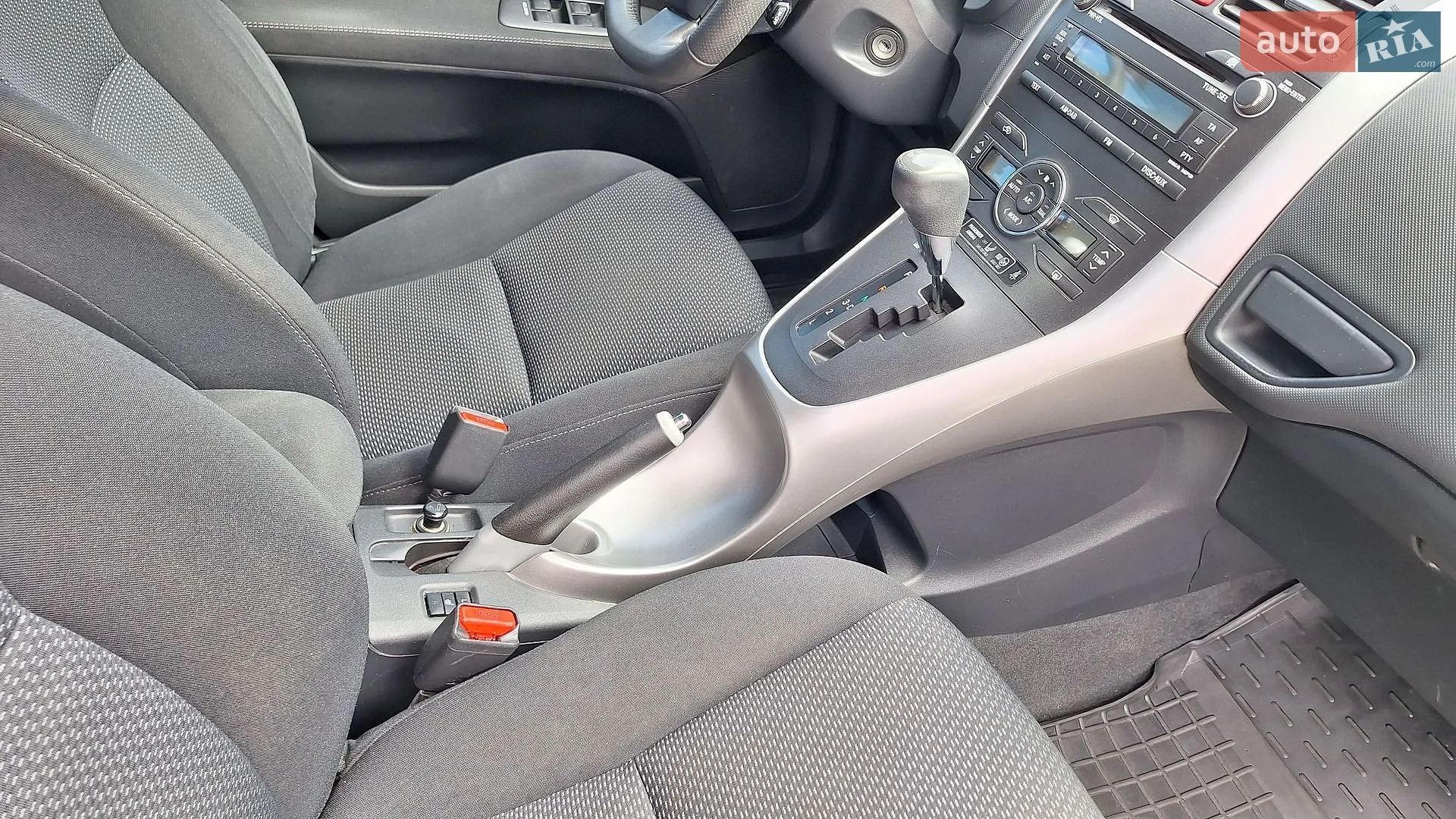 2011 Toyota Auris - мініатюра 18