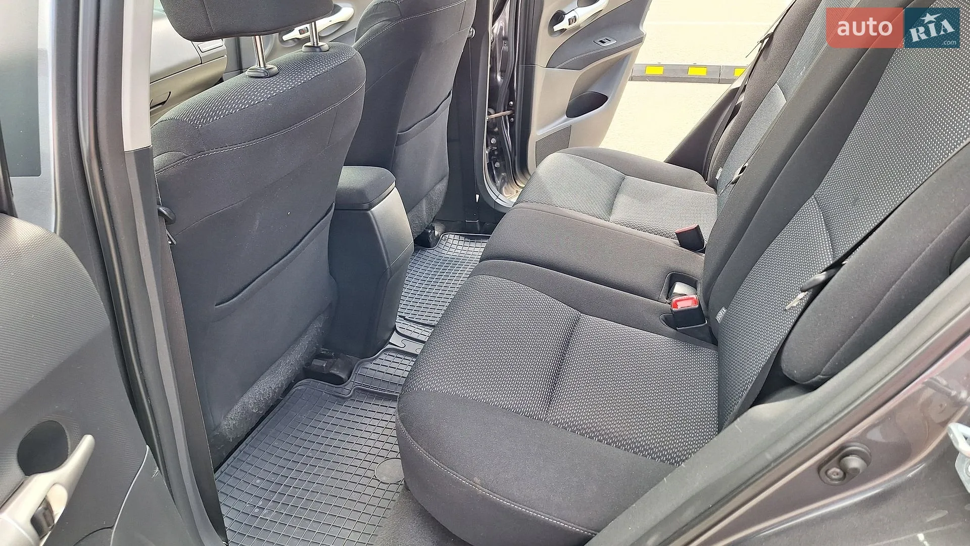 2011 Toyota Auris - мініатюра 26