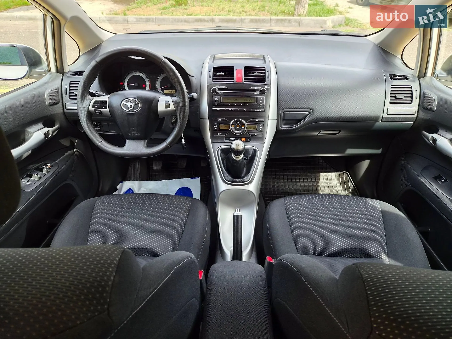 2012 Toyota Auris - мініатюра 15