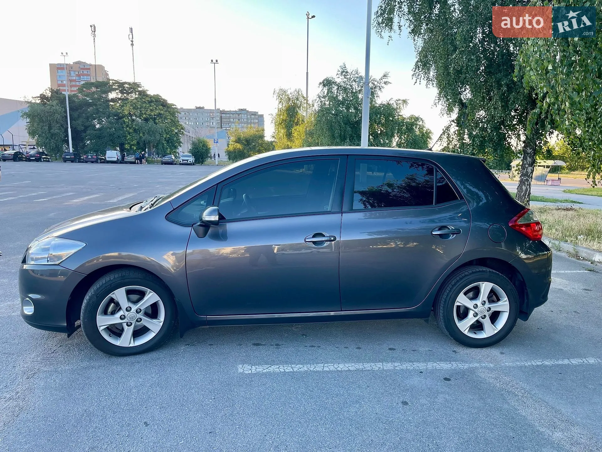 2012 Toyota Auris - мініатюра 2