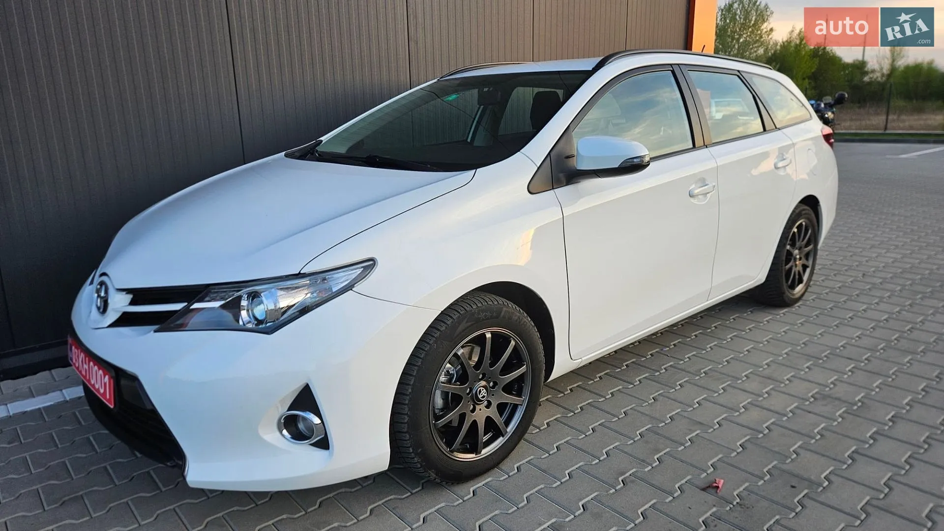 2013 Toyota Auris - мініатюра 8