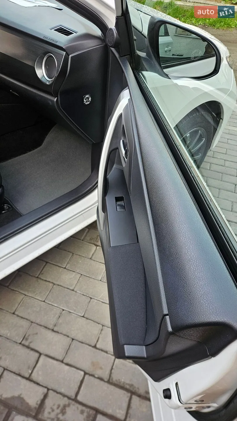 2013 Toyota Auris - мініатюра 16