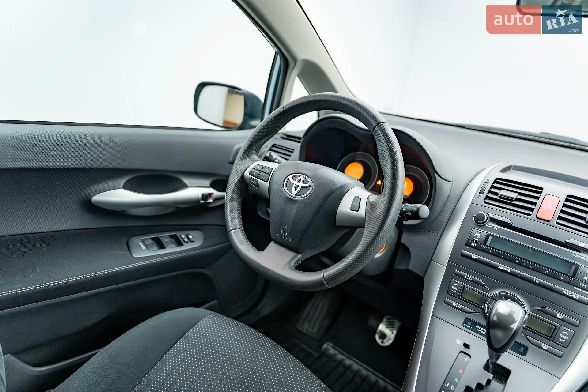 2012 Toyota Auris - мініатюра 12