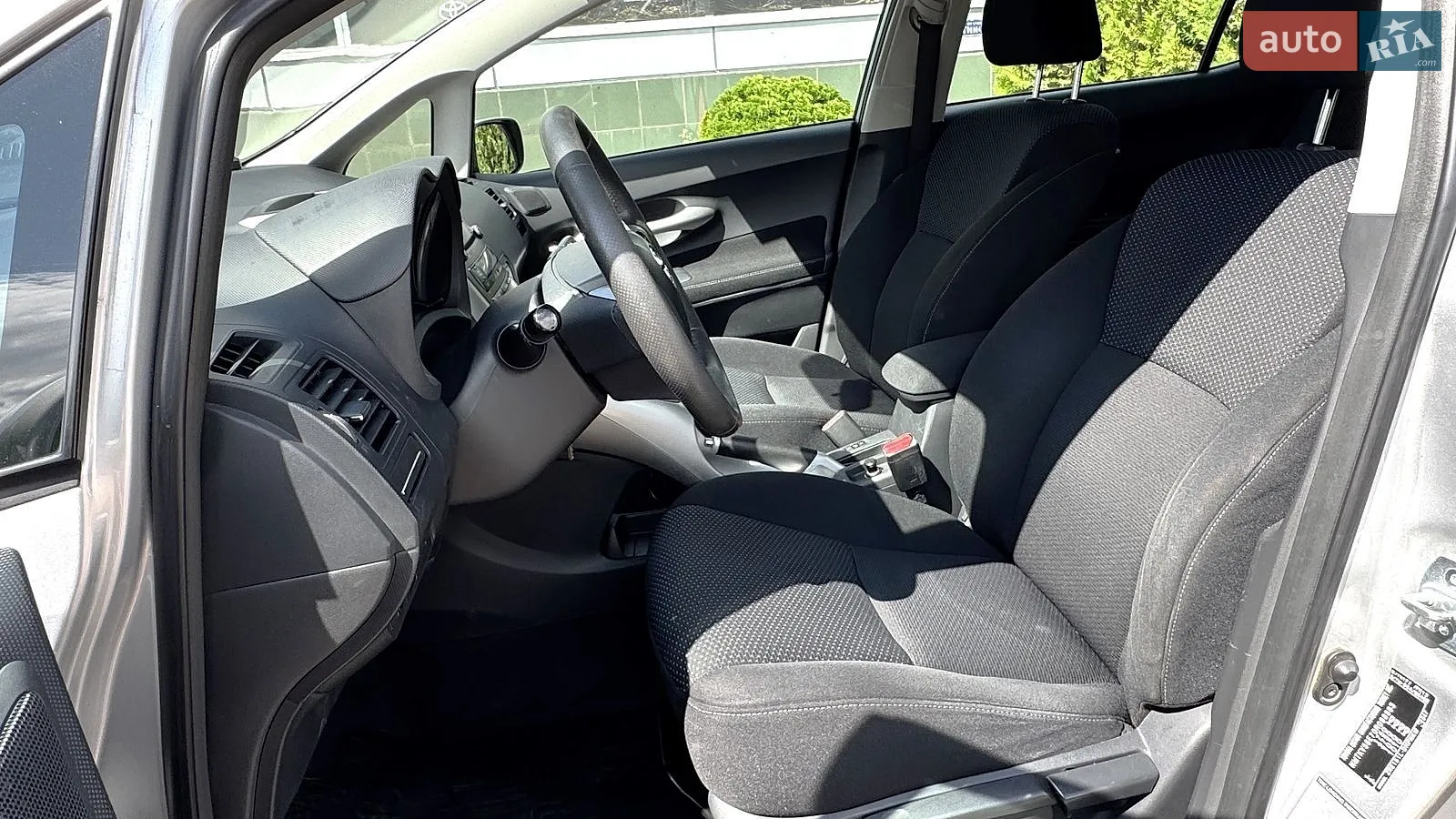 2012 Toyota Auris - мініатюра 11